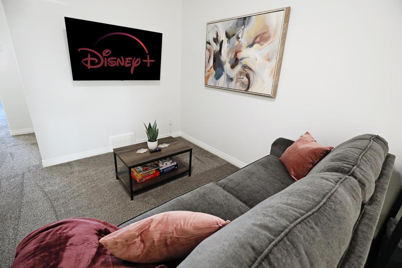 Three King Beds,Central A/C,Fireplace,Park,Disney+ Villa Edmonton Eksteriør billede